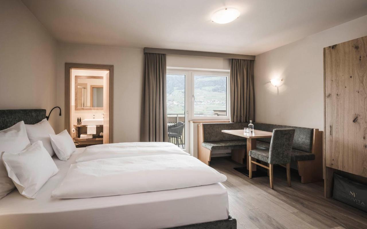 Garni Hotel Somvi Tirolo Exteriör bild